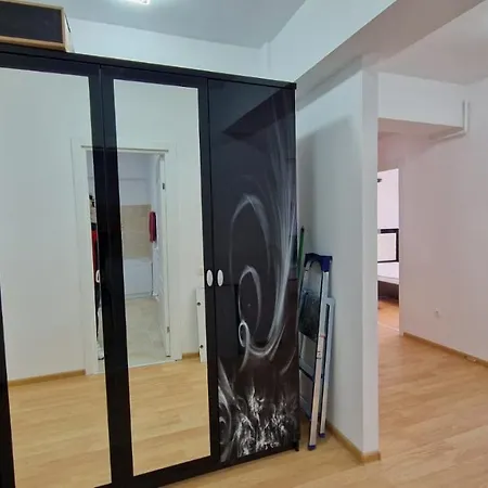 Garii Near Train Station, Self Check-in, * Brasov