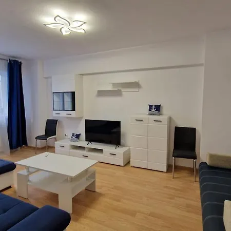 Garii Near Train Station, Self Check-in, Brasov