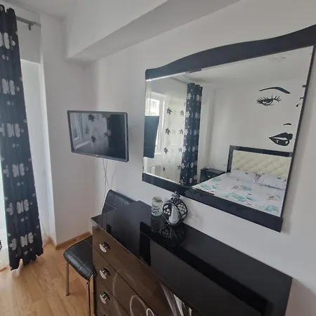 Garii Near Train Station, Self Check-in, * Brasov